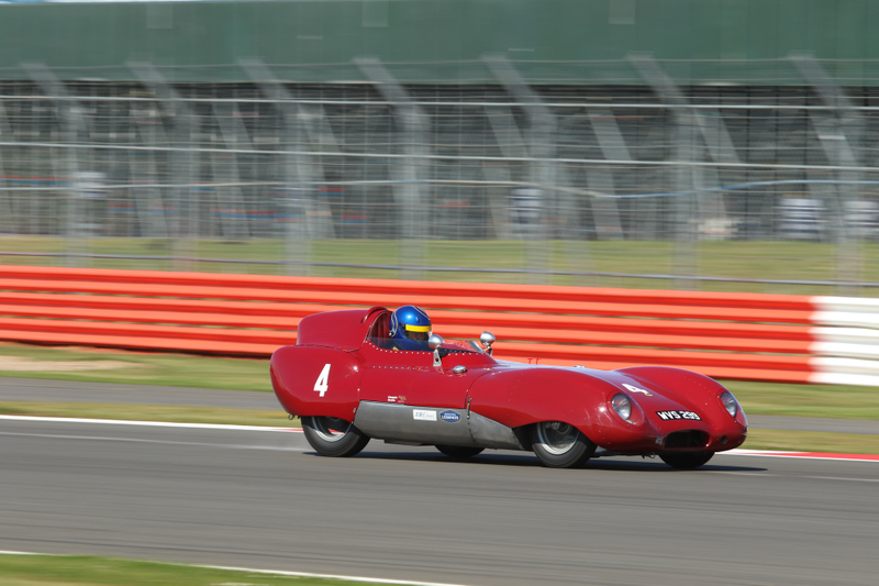 Illustration for article titled Ogle At The Best Cars Racing At The Silverstone Classic